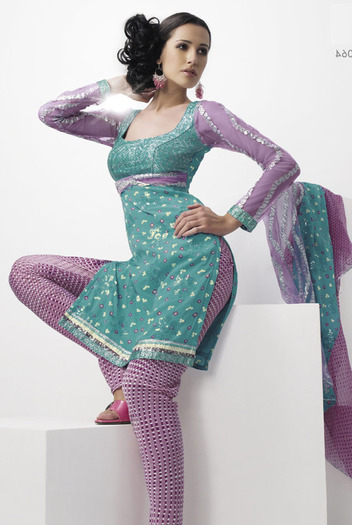 7064 - saree-uri2