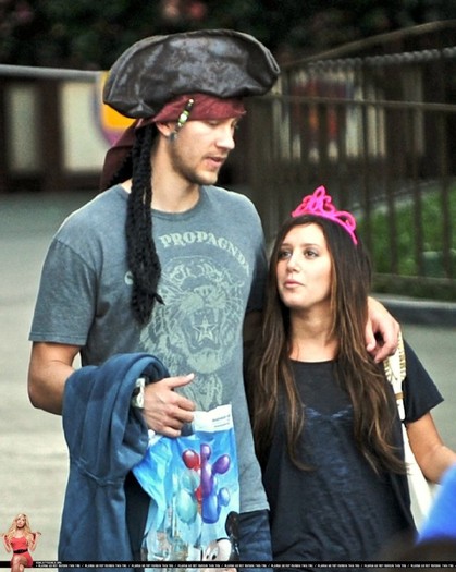 2qdmqkn - Ashley and Scott spend a day at Disneyland together in Anaheim -August 23