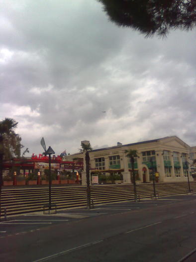 Imagine1347 - ApiMondia