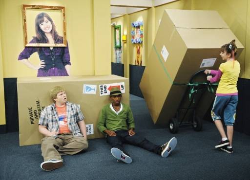 normal_SONNYWITHACHANCE_Y1_007_014