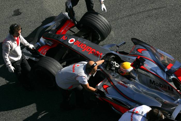 (24) - McLaren
