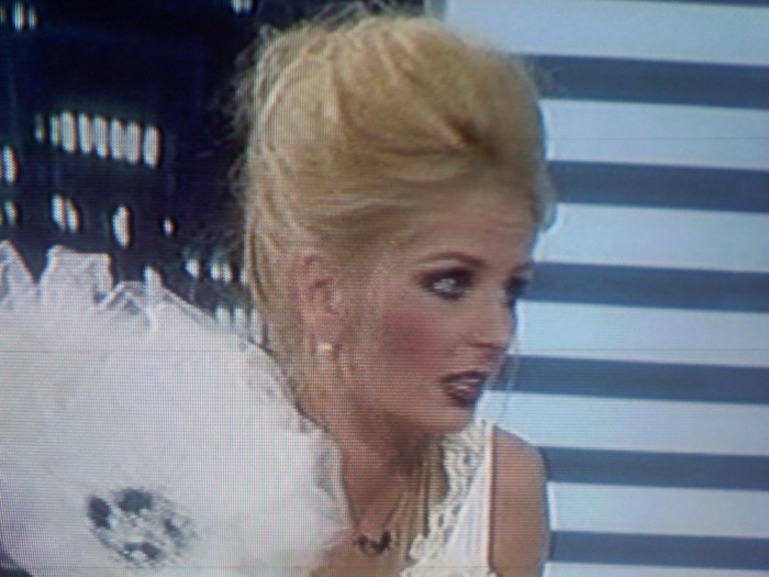 091205_224115 - Andreea Banica
