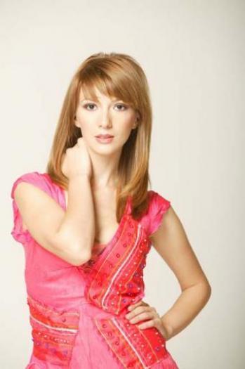 adela 2
