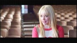 004RYV_Hillary_Duff_090[1]