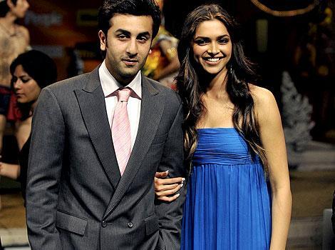 ranbir-kapoor-and-deepika-padukone-arrive-at-the-9th-international-indian-film-academy-8x6