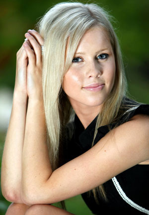 YEZHRZCRXAITXCQQCMQ - Claire Holt
