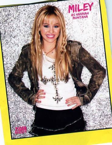 hanha - aici sunt doar poze cu miley cyrus-hannah montana