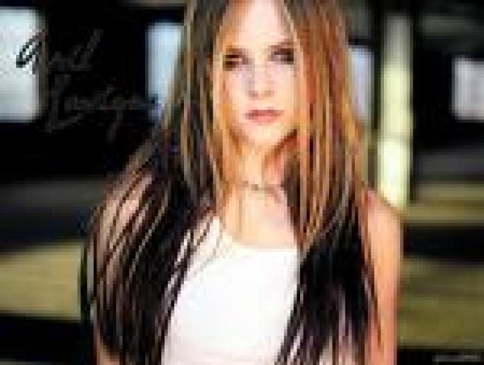 images[4] - Avril Lavigne