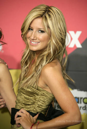 at-041 - ashley tisdale