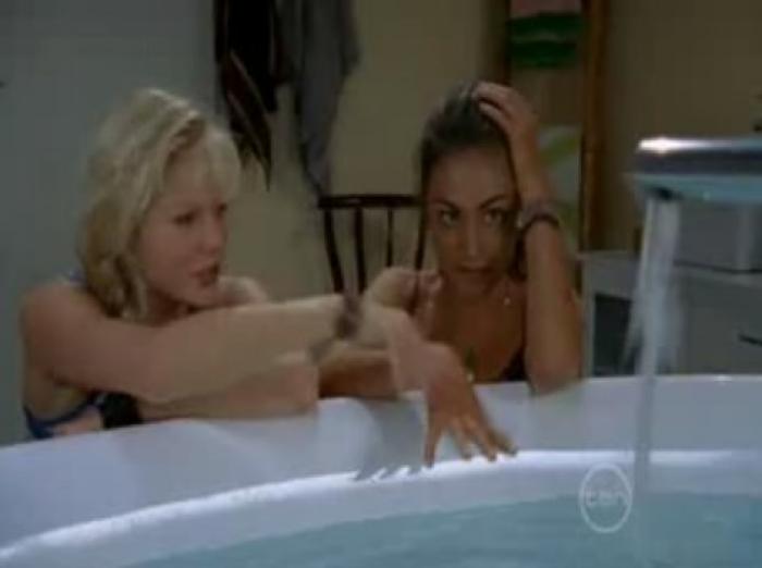 Rikki-and-Cleo-h2o-just-add-water-2032988-472-352[1]