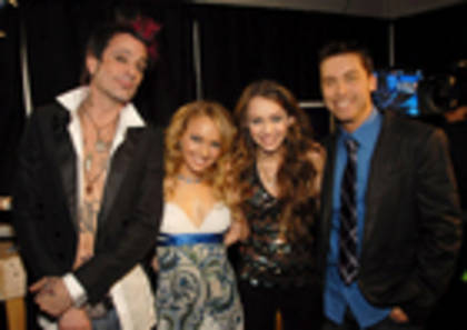 miley_cyrus_1236969444 - miley