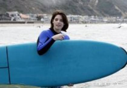 Surf 6 - Ashley Greene la surf