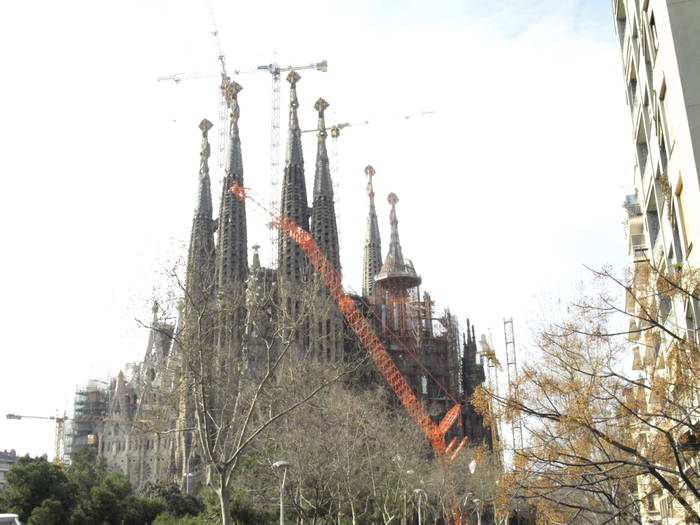 _3042545; eheee, incepe sa se vada Sagrada Familia...
