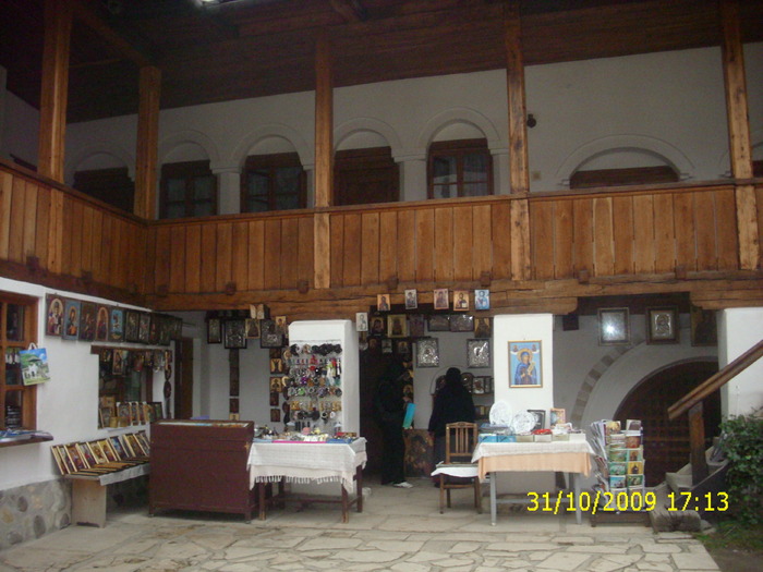Manastirea Polovragi