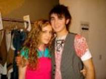 2140cd50a5510a60 - kevin jonas