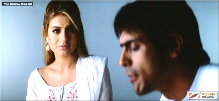 Incepe sa se indragosteasa de Rahul!!!!