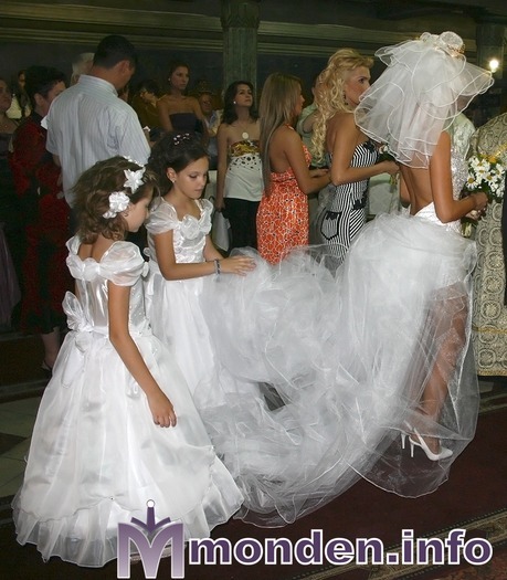 TTFBRCJKHQXSAEVYSGH - Andreea Banica