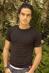 Alfonso_Herrera_1234971757_1 - alfonso herrera