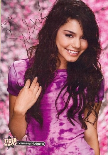 Kopyas? vanessa-hudgens-wallpaper
