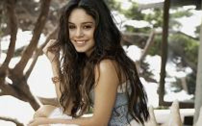 SKKDUSCUKSXSQYKBXIE - vanessa anne hudgens