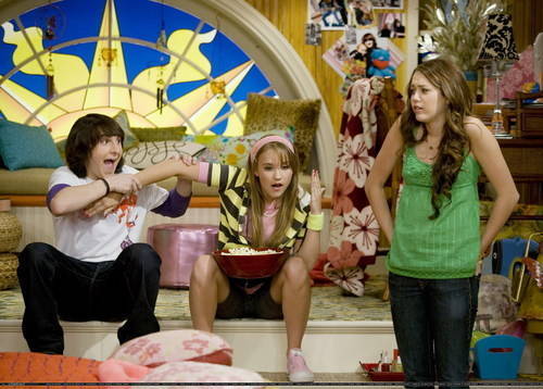 WCESLTWJQVYSEINBIDN - miley-hannah