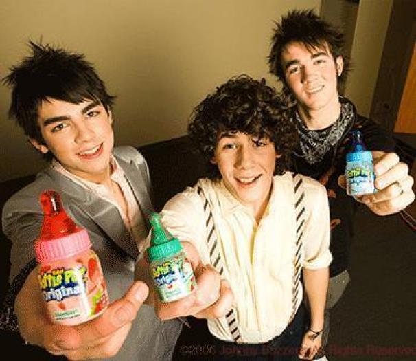 jonas_brothers_