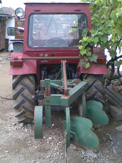 Imag117 - tractor de vanzare