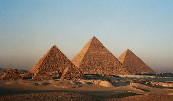 egypt-cairo-giza-the-pyramids-1-bg - egiptul