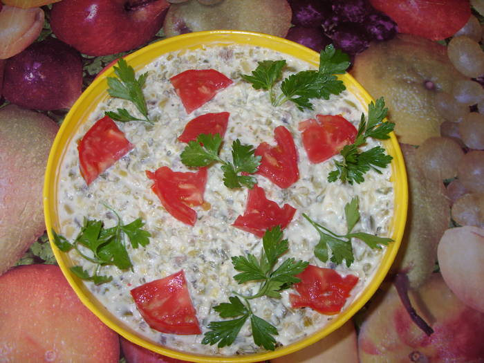 salata de fasole pastai ,piept de pui ,ciuperci si maioneza