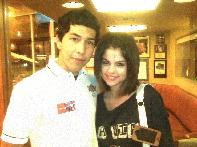 9q9v6t - Selena Gomez