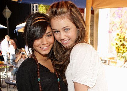 Vanessa and Miley (2)