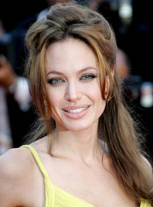 angelina-jolie-4-6-751 - angelina jolie