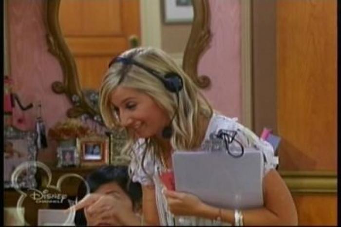 normal_105 - ashley tisdale