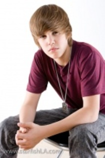 justinbieber_1264096176 - 0000poze cu justin biber