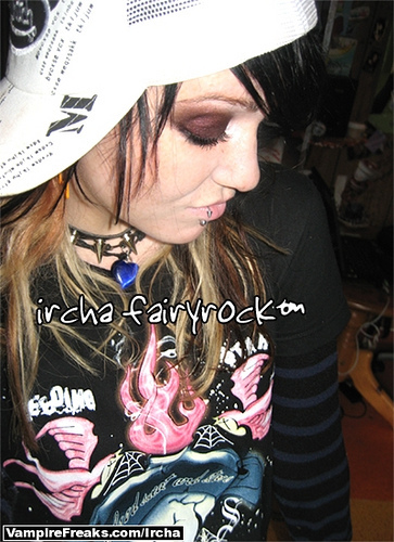 2459948352_c8bef46798 - Scene  Queen si altele