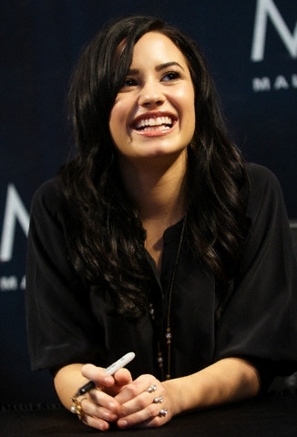 06~35 - Demi Lovato