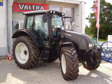 big_1.jpg valtra 53000; VALTRA N101H
5 ORE DE LUCRU
AN 2009
121 CP
PRET 53000 EURO
