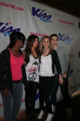 normal_015 - 2009 Kiss 108 Concert - Backstage and Interviews