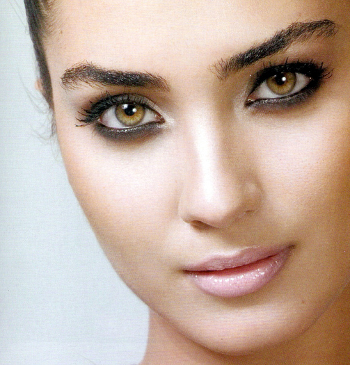 Tuba_Buyukustun%20(9) - Tuba Buyukustun