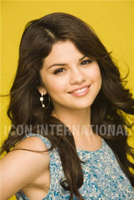 047 - Selena Gomez sedinta foto 4