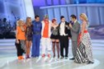 Finalistii_resize - Dansez pentru tine