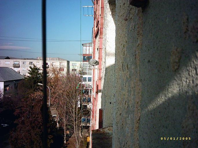 La bloc 2002; Vedere din balcon
