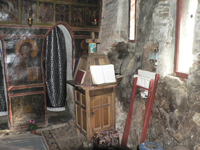 P1040389 - 2009 aprilie manastirile  cetatuia-namaesti-corbi