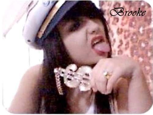 708577_1026150151 - Brokelle Bones Yes