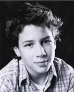 BRMMFHDLRLHZFYNVFHB - nick jonas