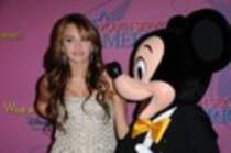 Miley%20Cyrus%20and%20Mickey%20Mouse-BBC-000605