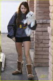 CNFBCKLCPUINHGYTSRP - Hannah Montana-Miley
