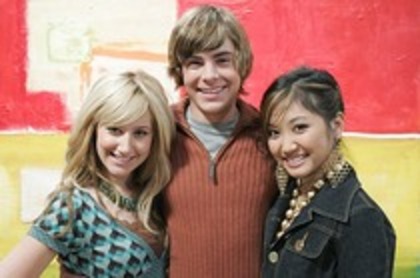 brenda song , zac efron si ashley tisdale - brenda song