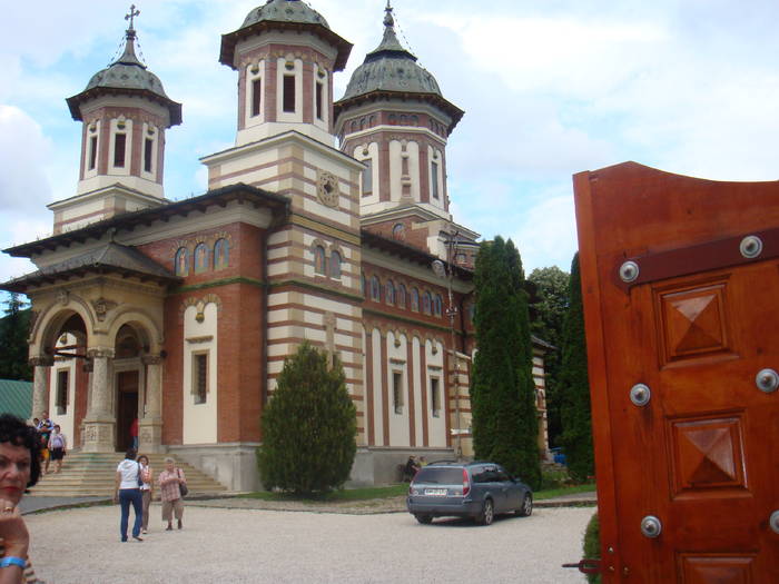 DSC00613 - manastirea Sinaia