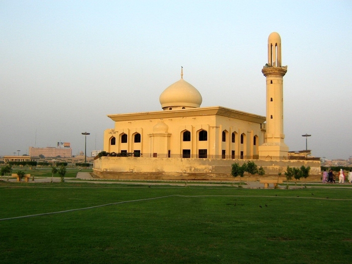 Mosque in Karachi - Pakistan - Islamic Architecture Around the World